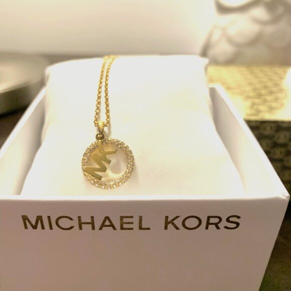 Michael Kors necklace with logo pendant - Picture 1 of 4